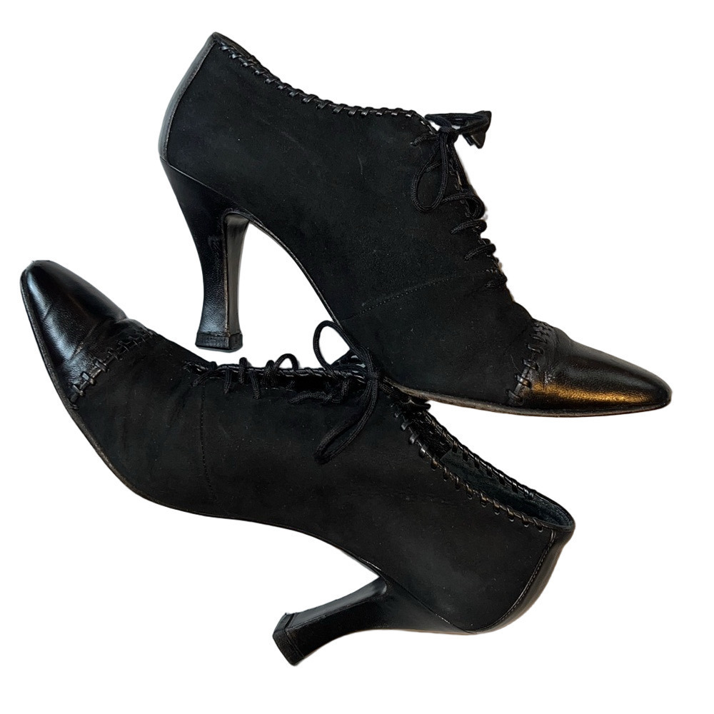 Donald J. Pliner Black Leather Suede Witchy Goth Granny Ankle Boots Bootie 8.5